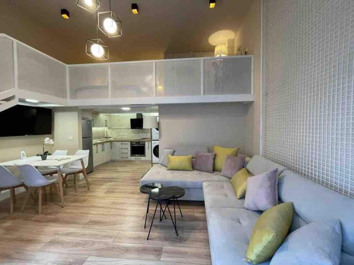 Lovely Apartment In Pogradec City With A Lake View المظهر الخارجي الصورة