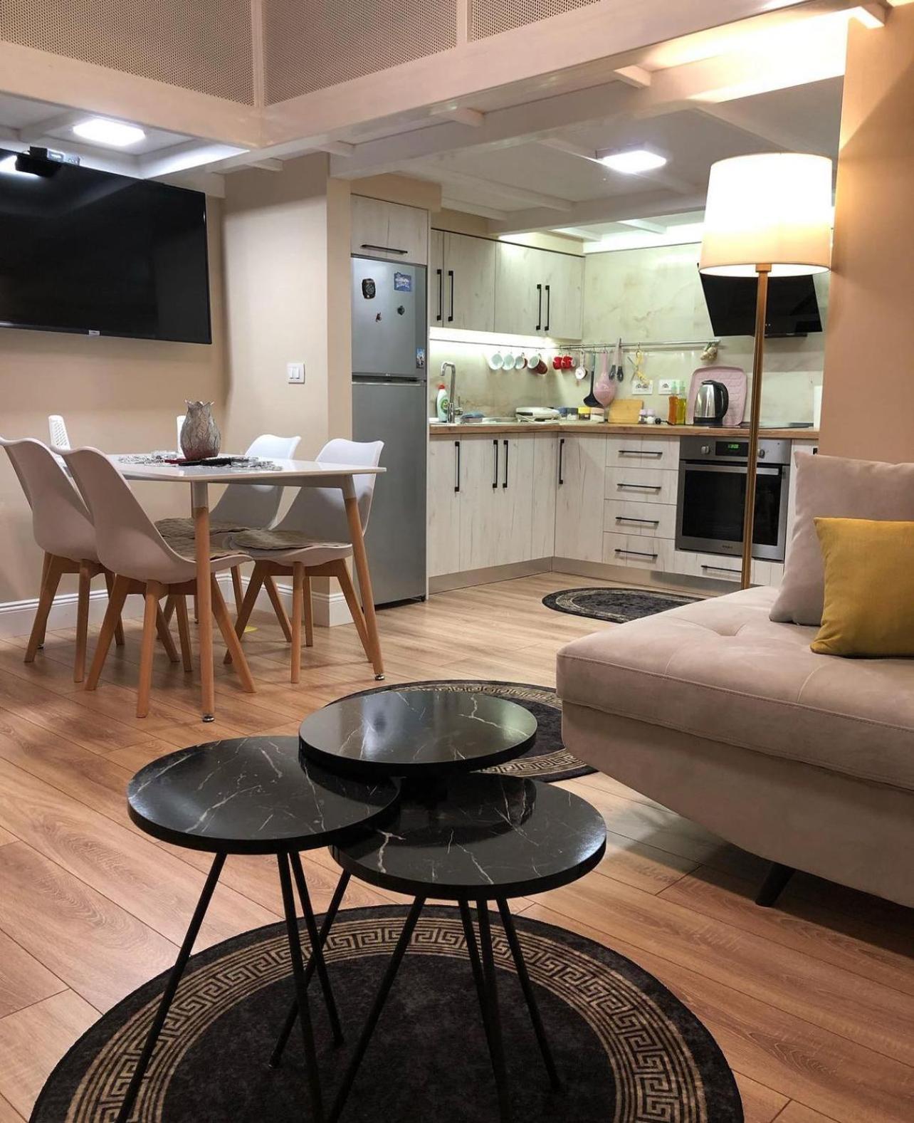 Lovely Apartment In Pogradec City With A Lake View المظهر الخارجي الصورة